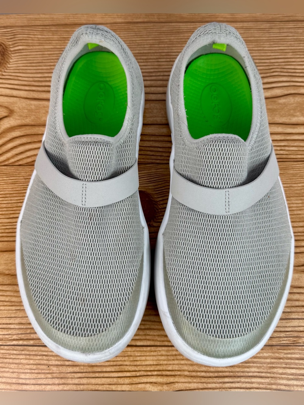 OOFOS OOmg eeZee Low Women's 9 Gray Slip On Recovery Walking Shoes